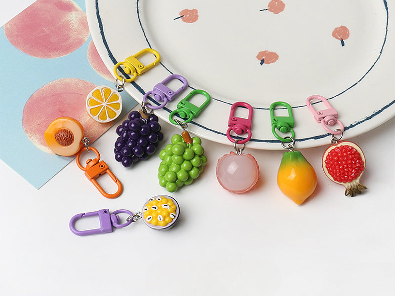 Creative Super Realistic Fruit Keychain Personality Cute Pendant Versatile Simple Bag Charm Fun Accessory